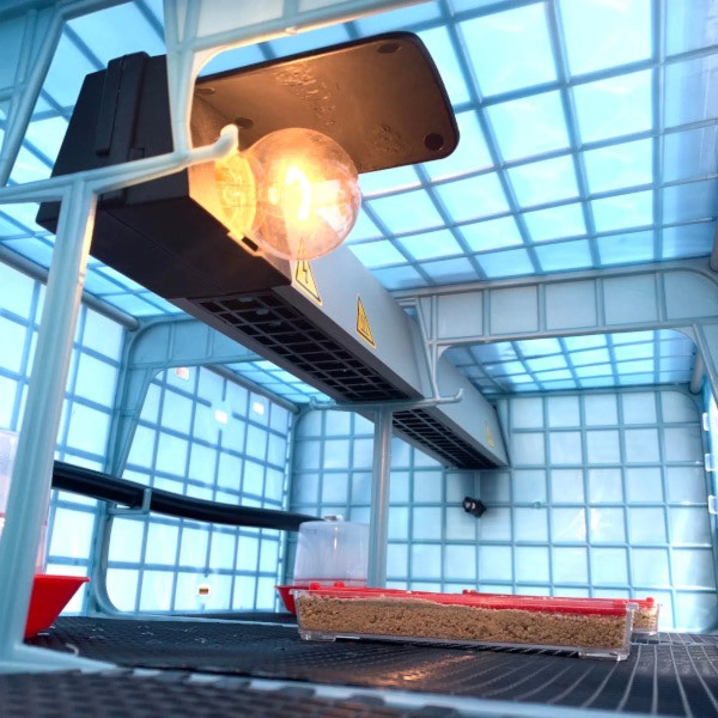 CB25-03-2K – Kükenaufzuchtbox mit 2 Etagen