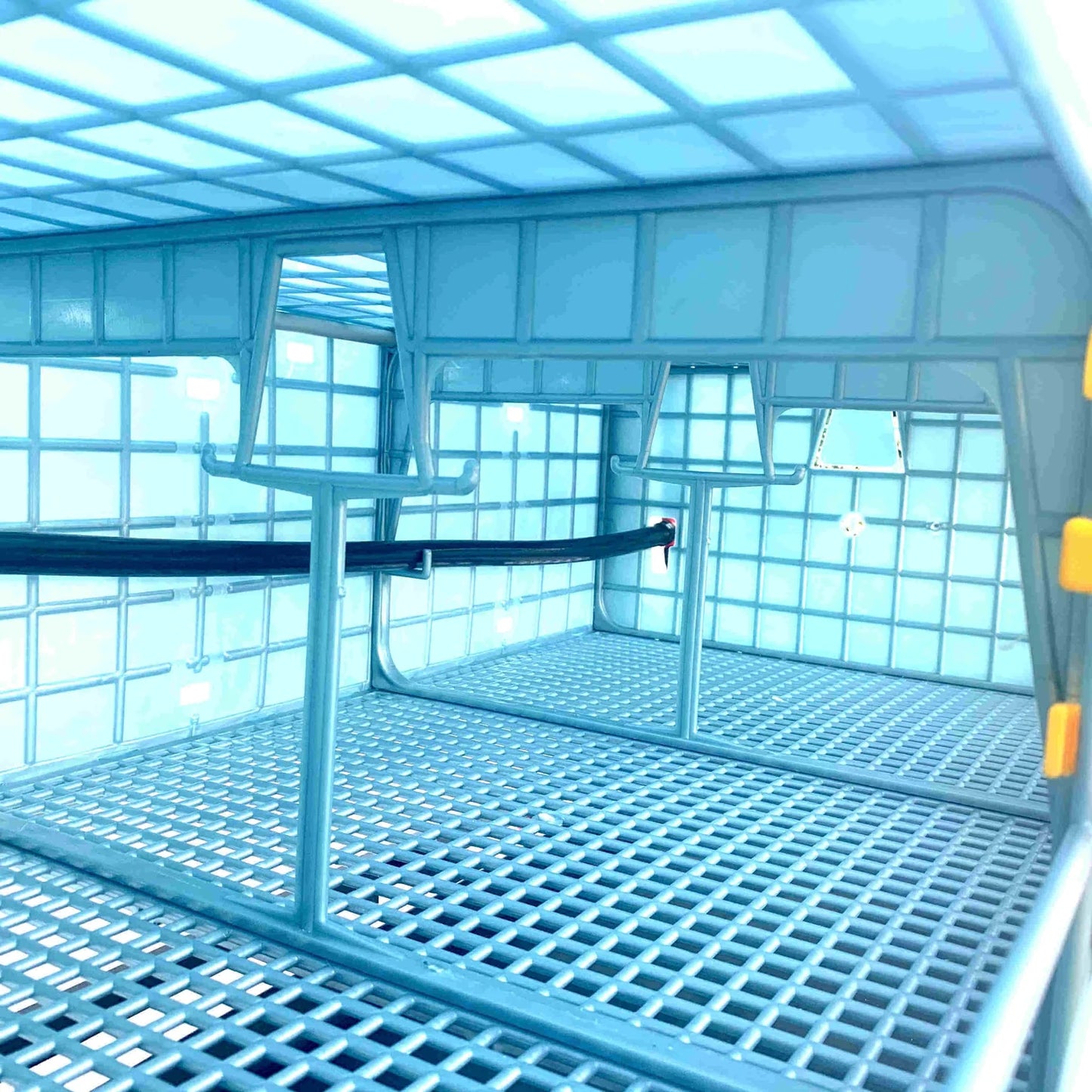 GL25-03-3K – Entwicklungsbox mit 3 Etagen für Jungtiere