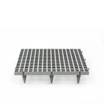 Kunststoffsrost 50x50 cm mit 9 x 10 cm Beinen - PF-CH-G23-H11